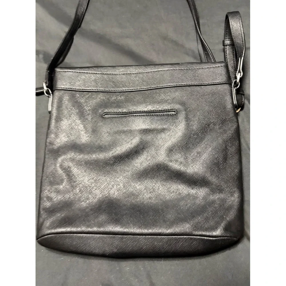 Vera Bradley Black Faux Leather Flap Crossbody Bag Adjustable Strap Travel